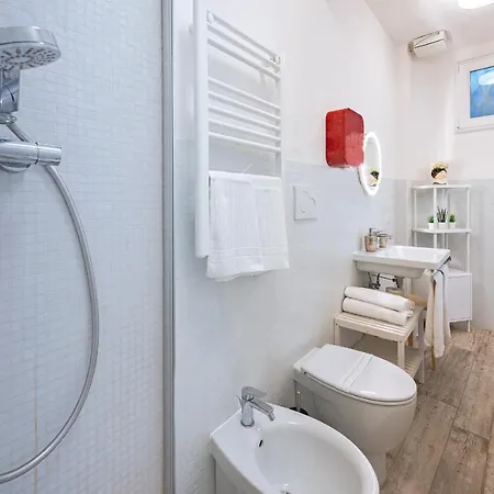 Via Avelli, 4 - Charming - Delightful And Bright 3rd-floor Without Elevator, Overlooking One Of Florence's Beautiful Squares, Exceptionally Located For Exploring The 아파트 *