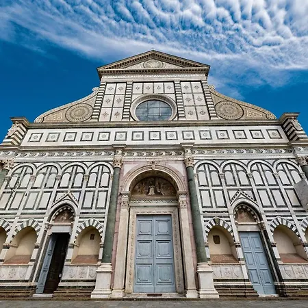 Charm: Piazza View * Florence