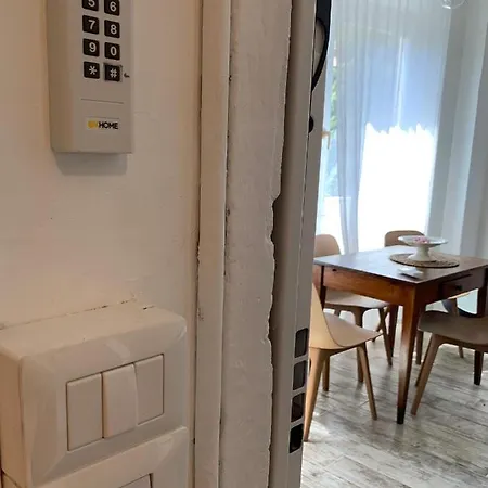 Via Avelli, 4 - Charming - Delightful And Bright 3rd-floor Without Elevator, Overlooking One Of Florence's Beautiful Squares, Exceptionally Located For Exploring The 피렌체
