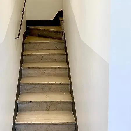Via Avelli, 4 - Charming - Delightful And Bright 3rd-floor Without Elevator, Overlooking One Of Florence's Beautiful Squares, Exceptionally Located For Exploring The