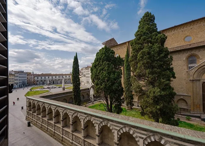 Via Avelli, 4 - Daniela - Charming - Delightful And Bright 3rd-floor Without Elevator, Overlooking One Of Florence's Beautiful Squares, Exceptionally Located For Exploring The *