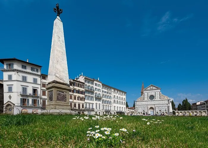Via Avelli, 4 - Daniela - Charming - Delightful And Bright 3rd-floor Without Elevator, Overlooking One Of Florence's Beautiful Squares, Exceptionally Located For Exploring The